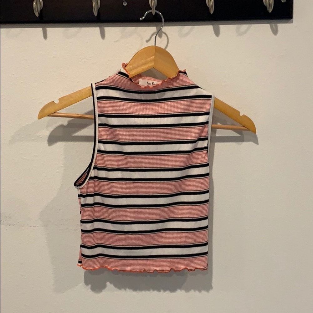 Tres Bien Crop Top